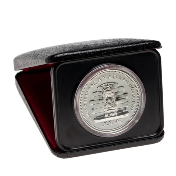 RCM 1977 Throne of the Senate Silver Dollar Coin - Picture 3 of 4